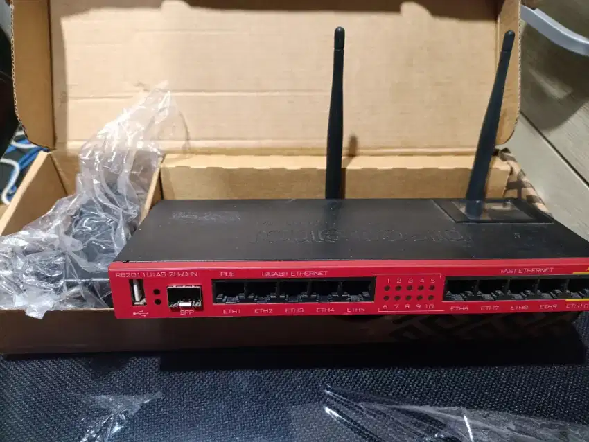 Router Mikrotik RB2011UiAS-2HnD-IN