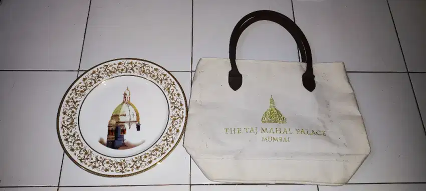 Piring Souvenir Limited Edition Taj Mahal Palace 120 Tahun + Tas Asli