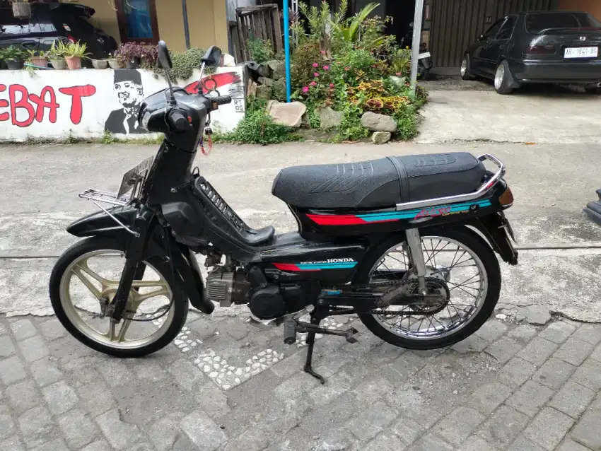 Jialing mirip grand tahun 2000 plat AB Bantul