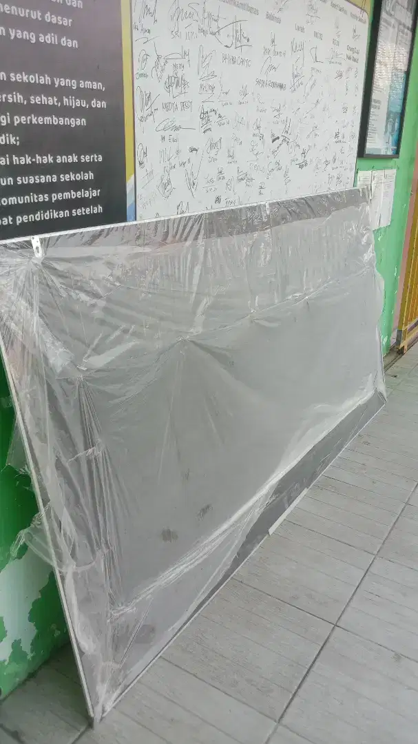 Papan tulis baru wa