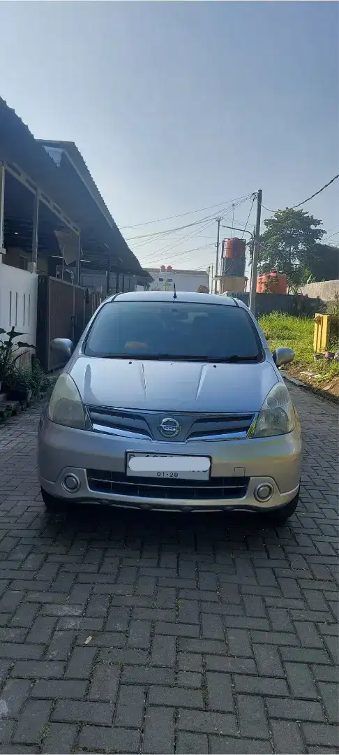 Grand Livina SV 2012