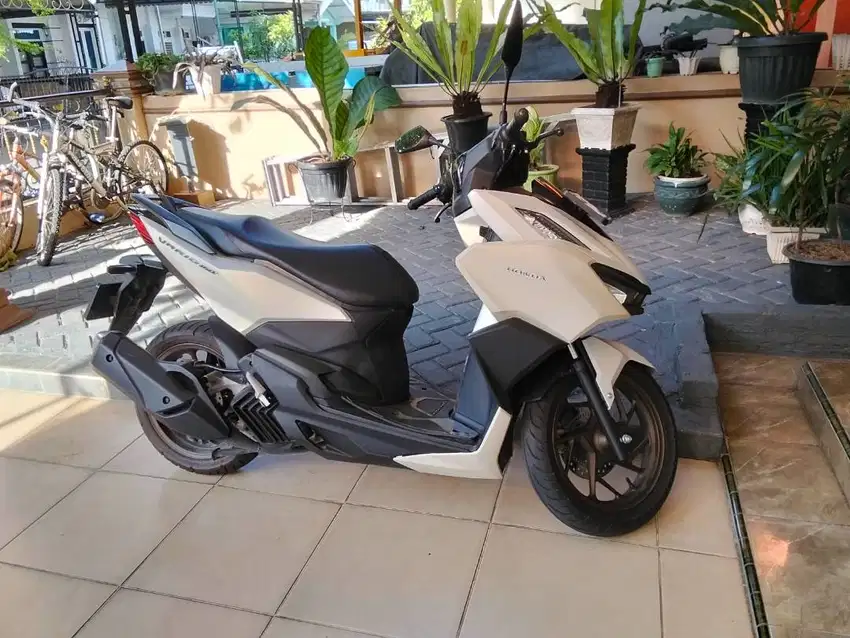 MAHASISWA BARU!! Jual cpt Honda Vario 160 ABS Matte White 2023/2024