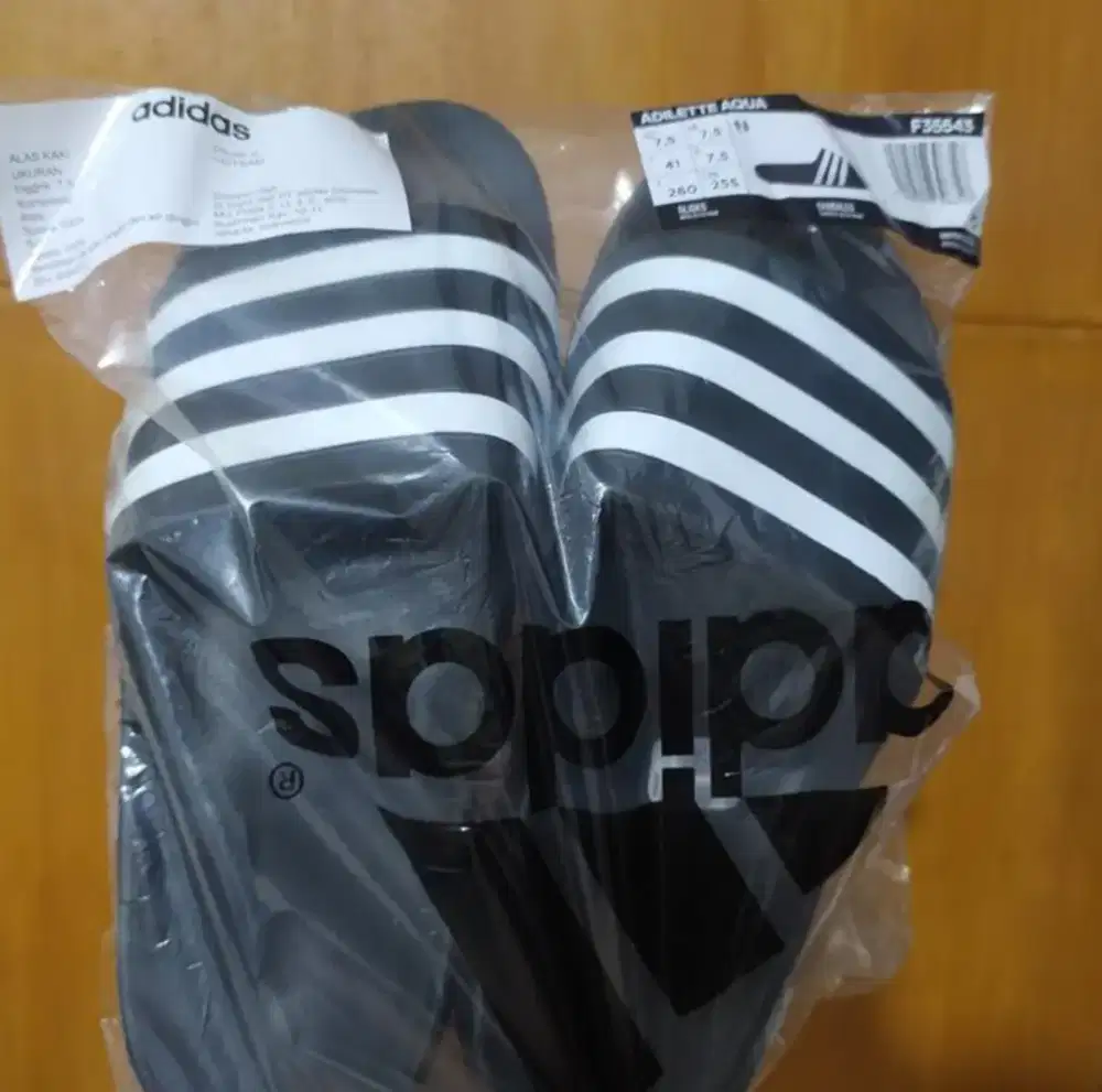 Sendal Adidas Adilatte F35543 Unisex + Paperbag (MADE IN VIETNAM)