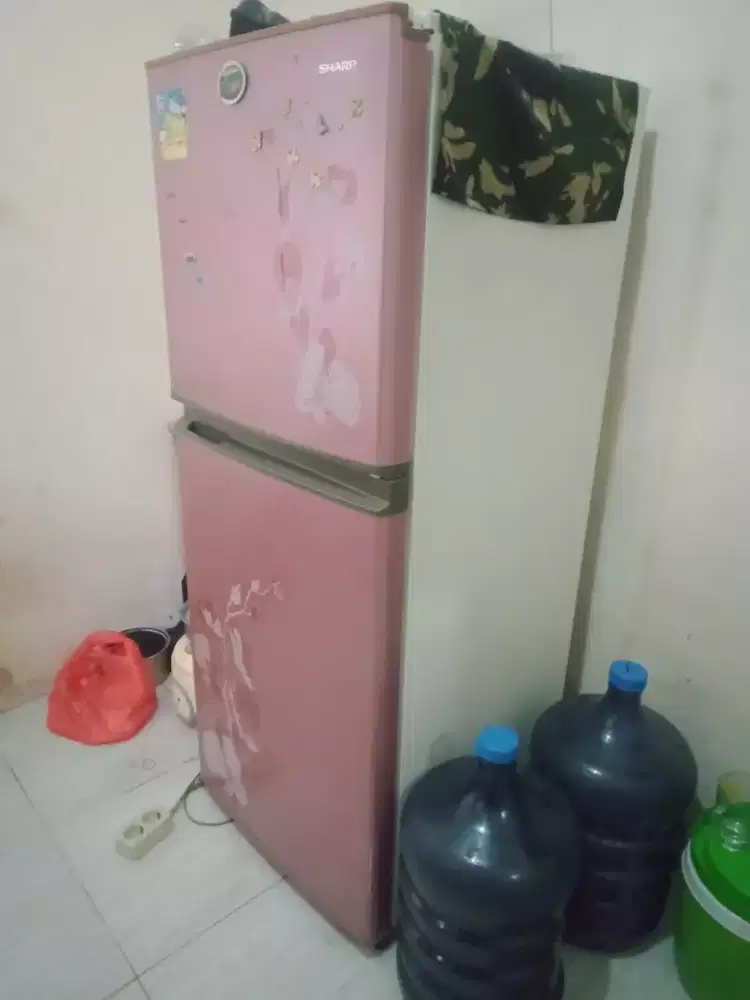 KULKAS SHARP DUA PINTU