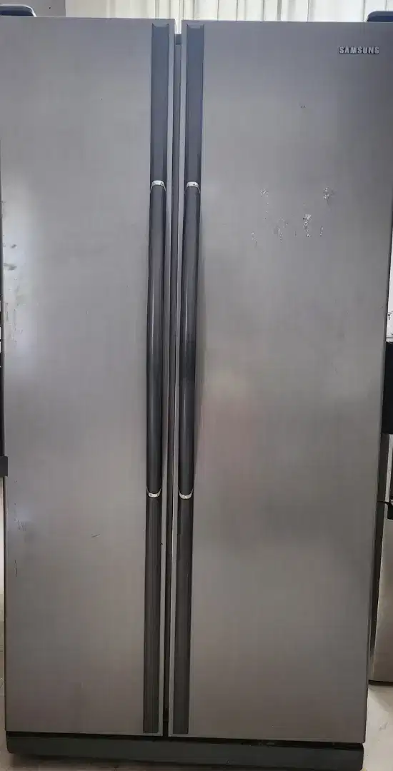 Kulkas Samsung 2 Pintu Side