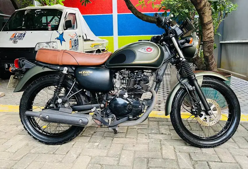 Kawasaki w175 se
