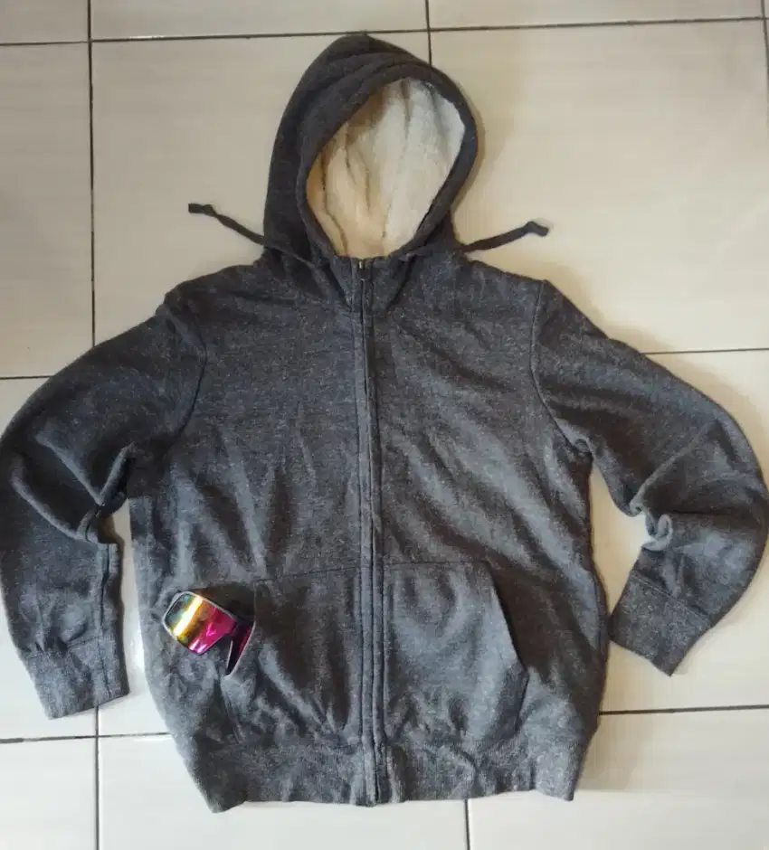 UNIQLO hoodie zipper