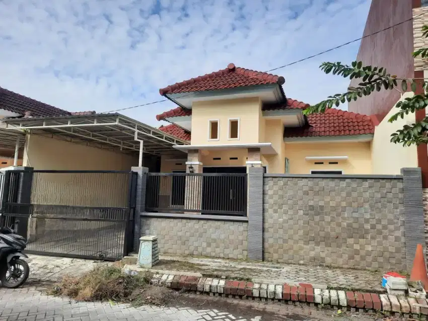 Strategis! Rumah Candi Panggung Suhat Dkt UB