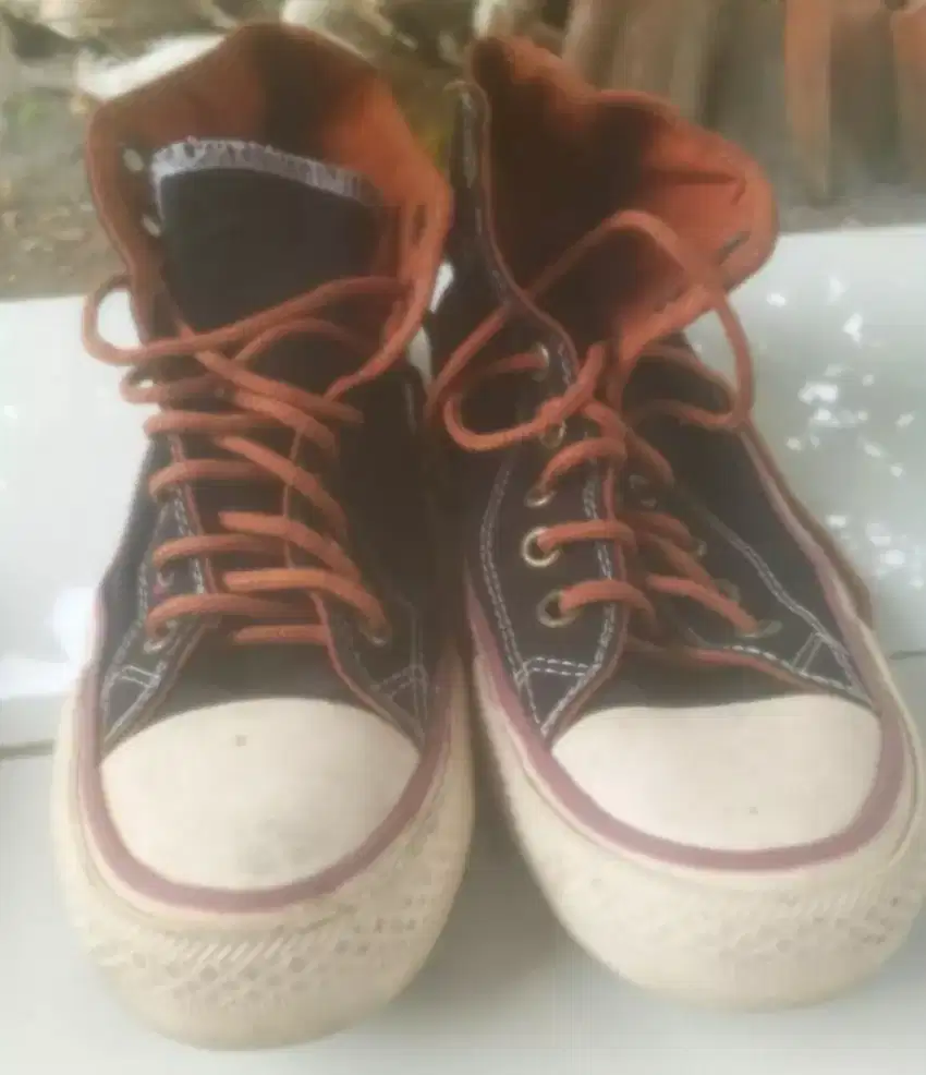 Sepatu boot Converse ORI