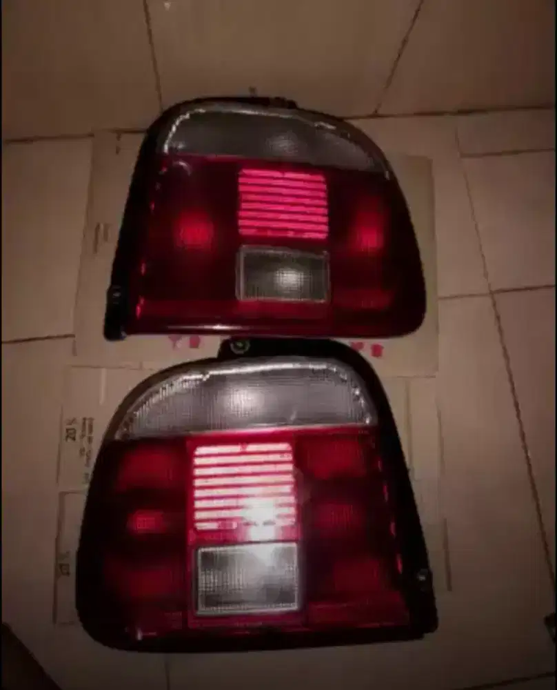 Stoplamp suzuki baleno 2000 oem original koito