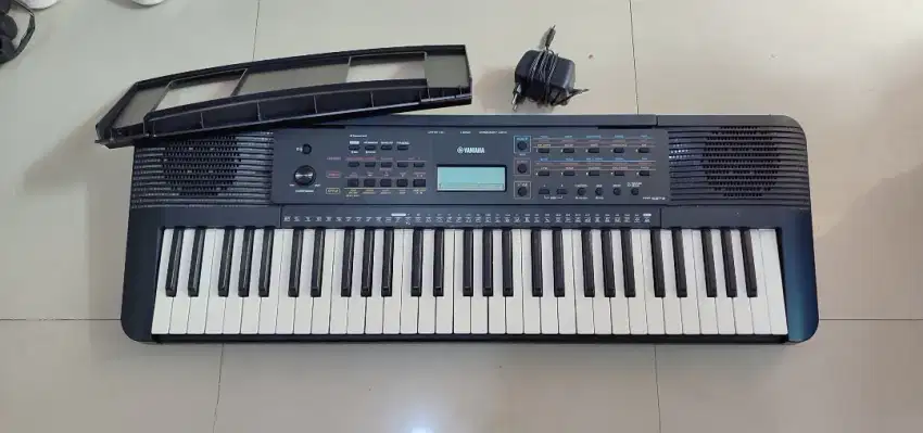 Yamaha PSR E273 Bekas normal, cocok untuk pemula