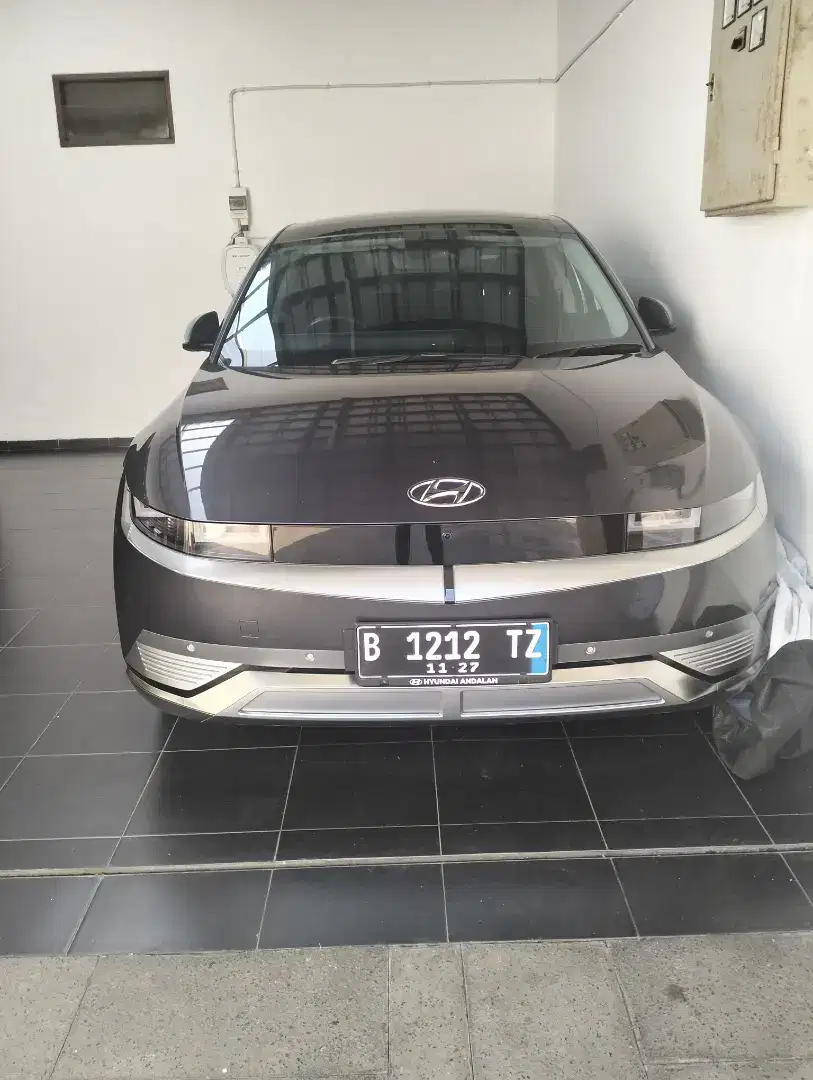 Hyundai Ionic 5 Matic Silver