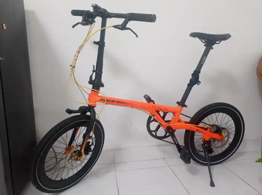 Sepeda Lipat Pasific Flux 3.0 ukuran 20 inch