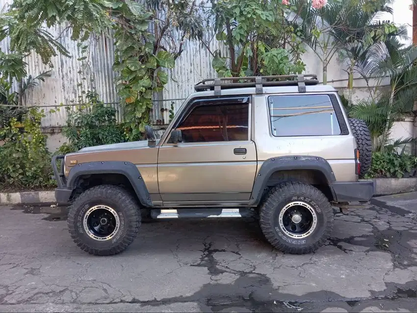 Di Jual Mobil Jeep Daihatsu