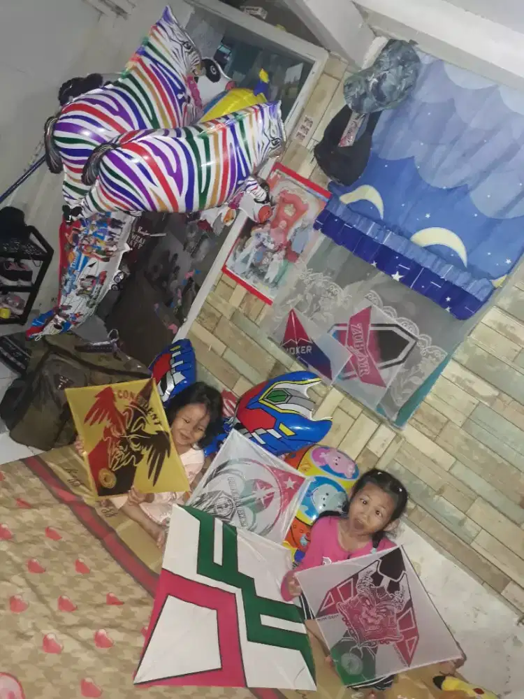 Balon udara,balon tiup,dekor,layangan,benang,badut mc