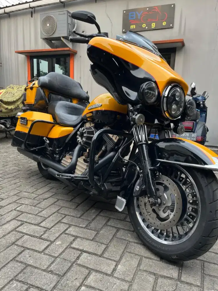 Harley ultra limited 2013 full paper