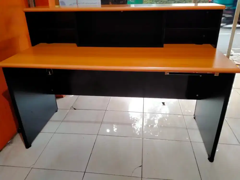Dijual Meja Resepsionis/Front Office/Meja Kasir/Meja Security