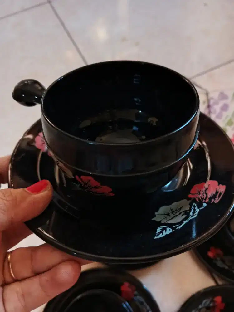 cangkir antik kado pernikahan