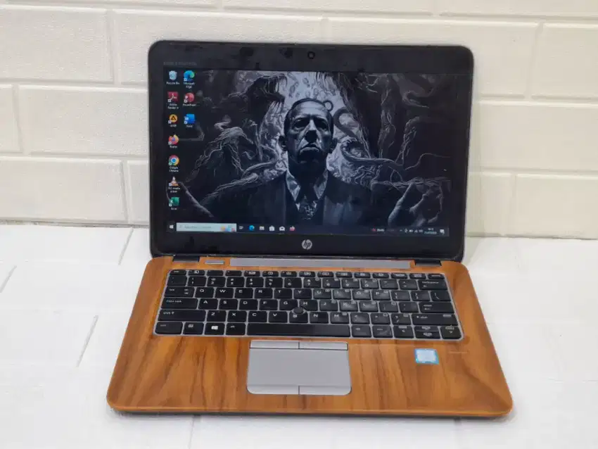 hp EliteBook 820 G4/prosesor Intel Core i5-7200U/Ram 12GB/SSD 256GB