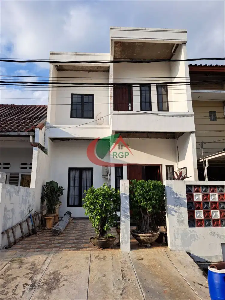 Dijual Rumah di Raffles Hills Cibubur Baru Renov Siap Huni Harga Nego