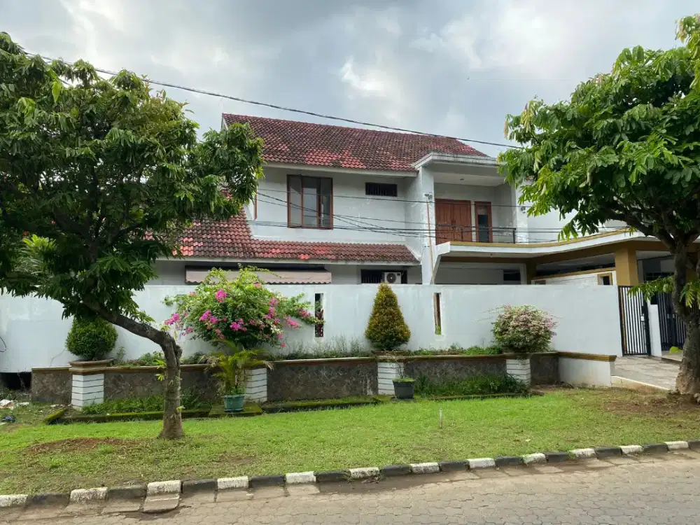 RUMAH di KEMANG PRATAMA 1, BEKASI