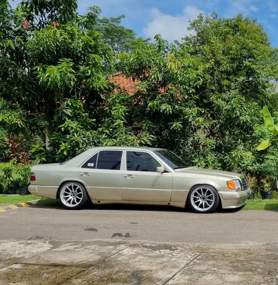 Mercedes Benz W124 300E Manual 1991 mercy boxer