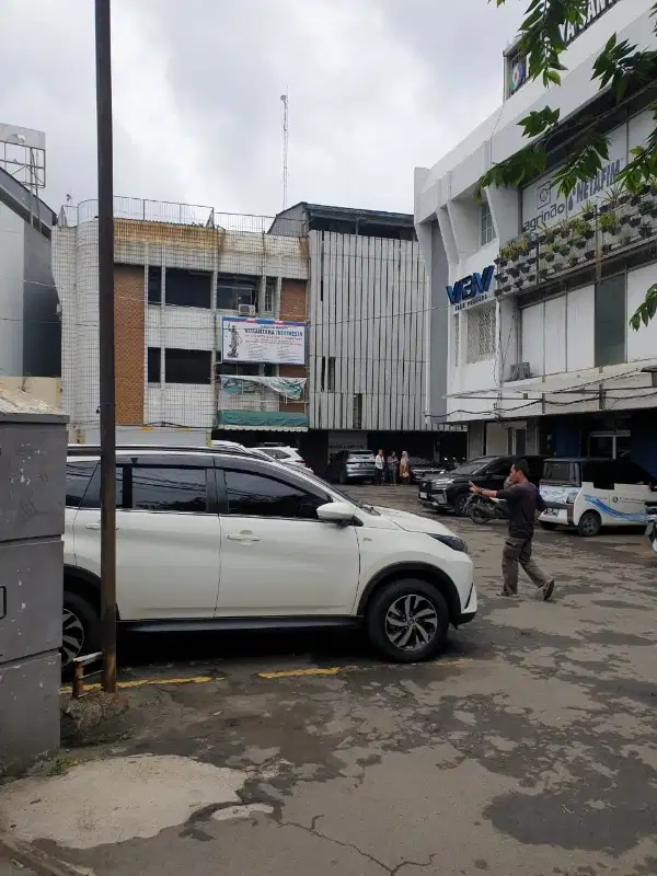 Ruko Gandeng Kantor saat ini Dijual di Gunung Sahari Jakarta