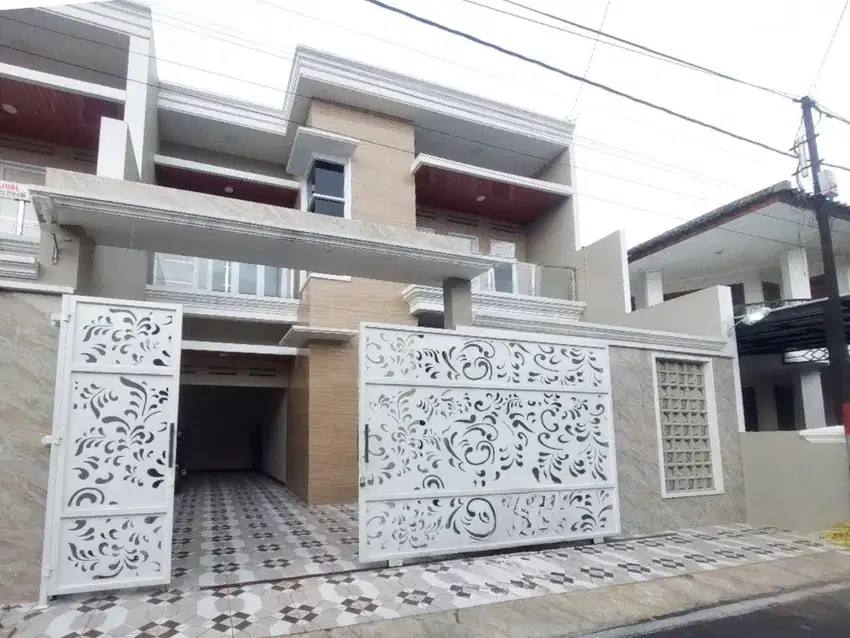 Rumah mewah minimalis modern di solo kota