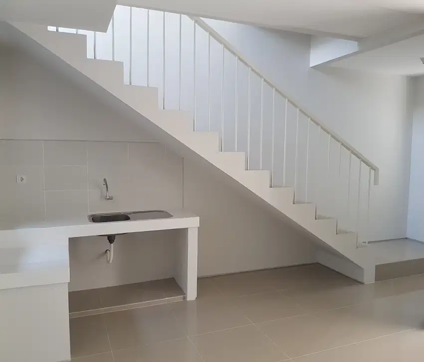 Rumah Dijual di Royal Residence Harga Murah Dekat Citraland Surabaya
