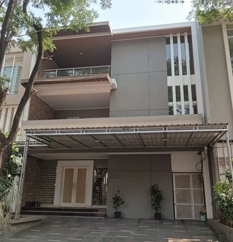 Luxurious, Cool and Nice House in Lippo Cikarang