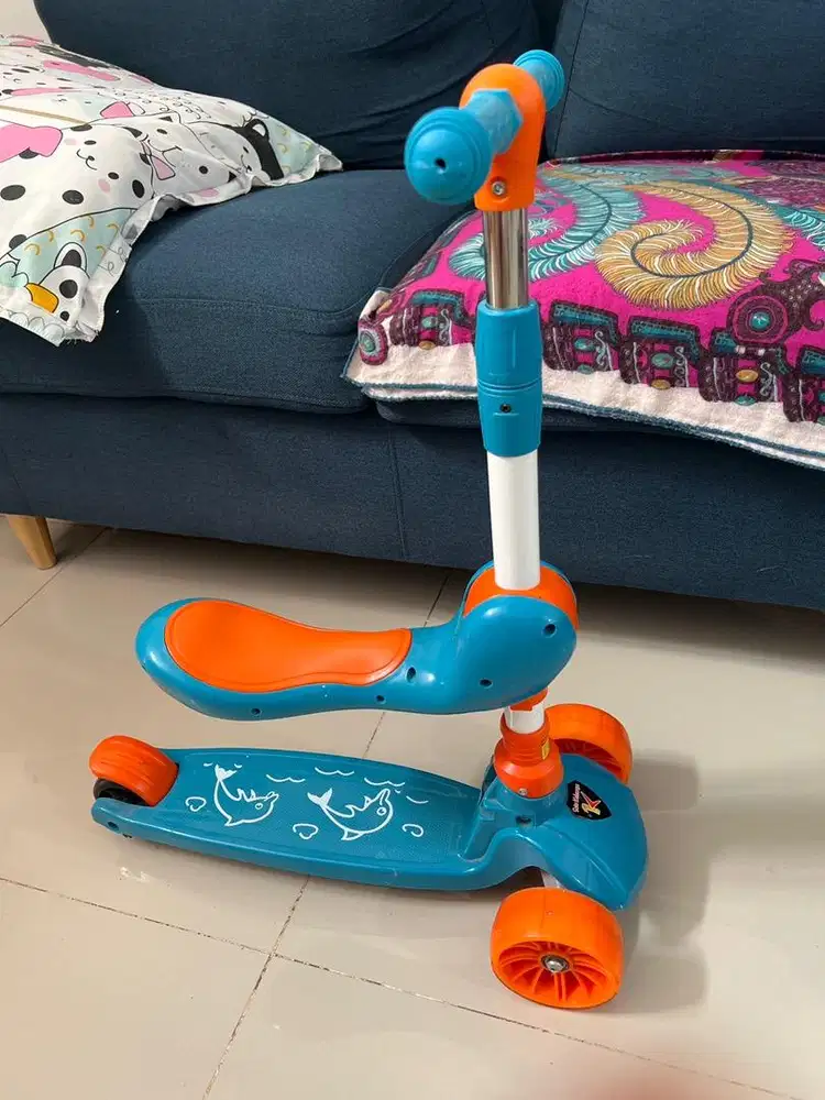 Scooter anak roda 3 LED