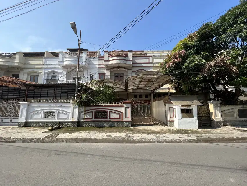 Villa di Jalan Panglima Nyak Makam