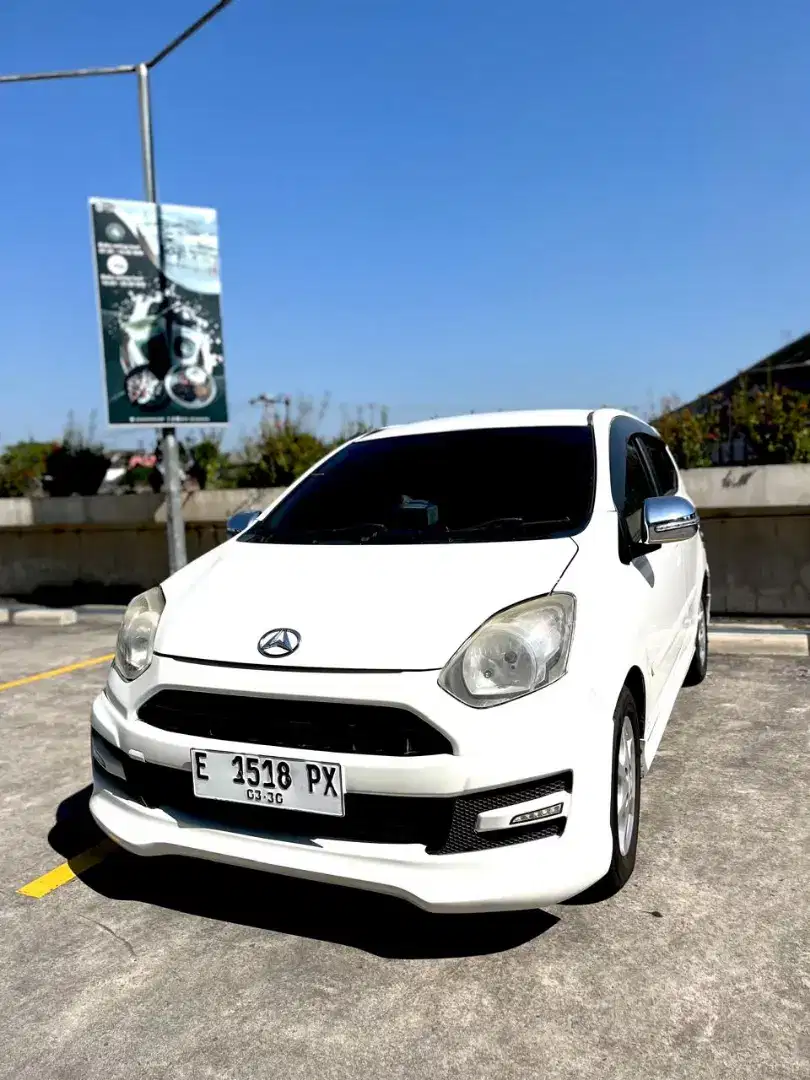 Jual ayla M sporty Matic 2015
