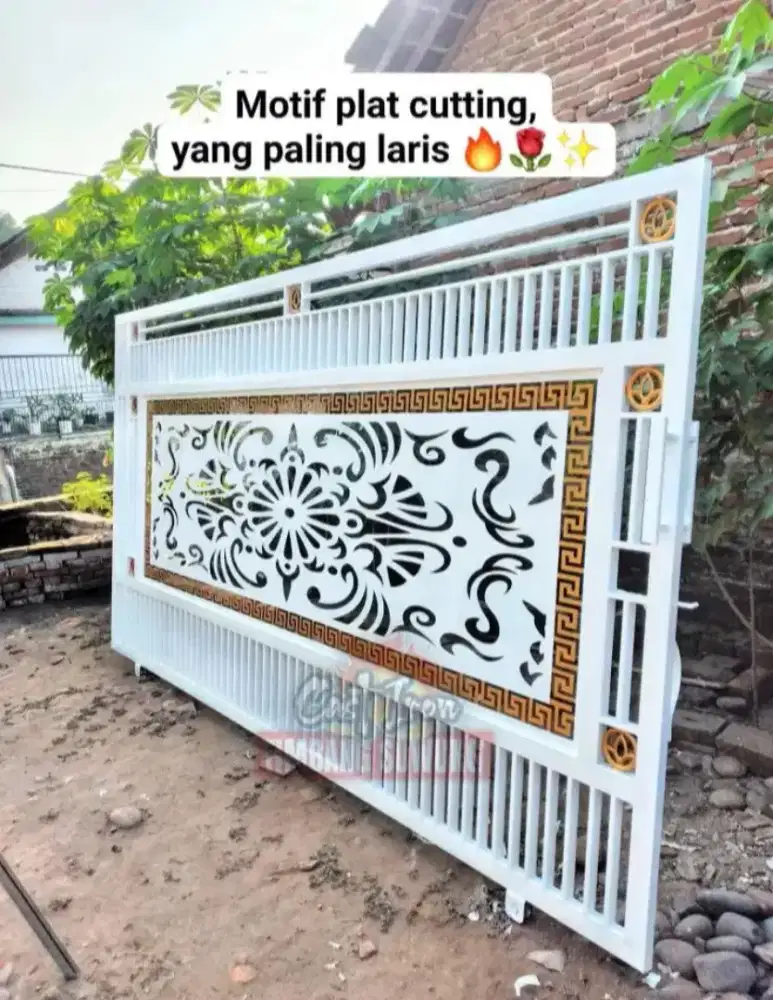 Pagar pintu cuting mewah