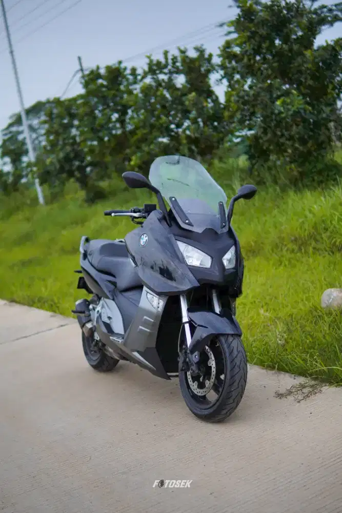 BMW C600 Sport 2015 650cc, Black Glossy, like new, full mulus