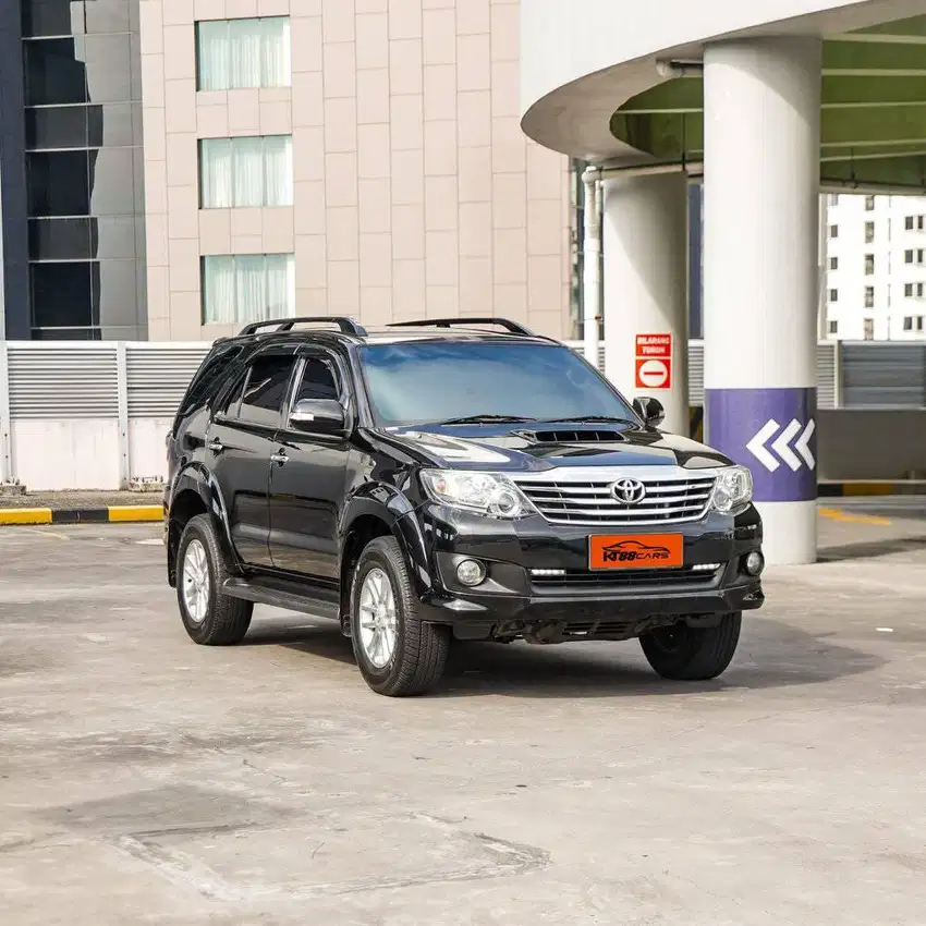 Toyota Fortuner G VNT AT 2013