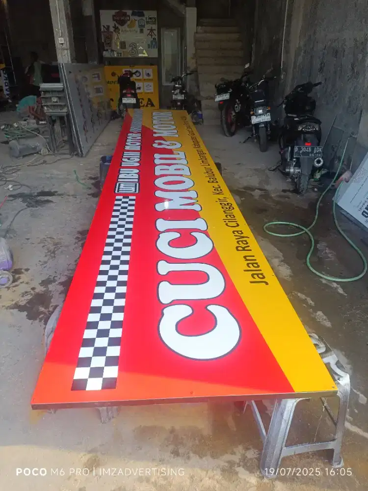 Papan nama toko billboard reklame