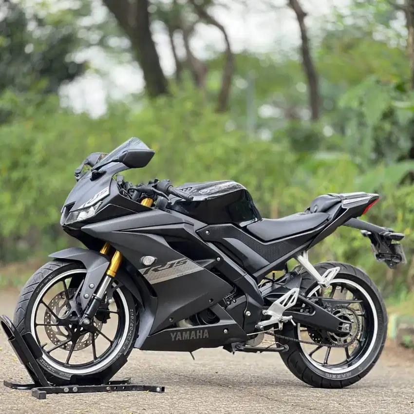 YAMAHA YZF R15 V3 HITAM 2021 KM 18K PAJAK ON NO MINUS