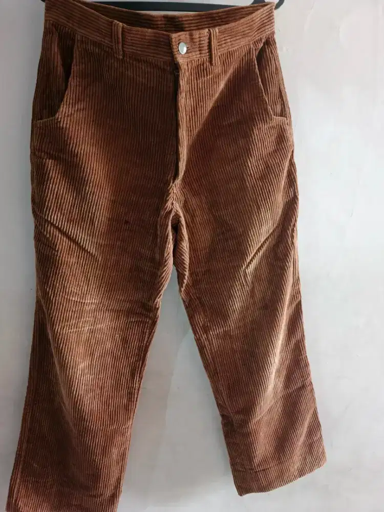 Celana Corduroy UCLA