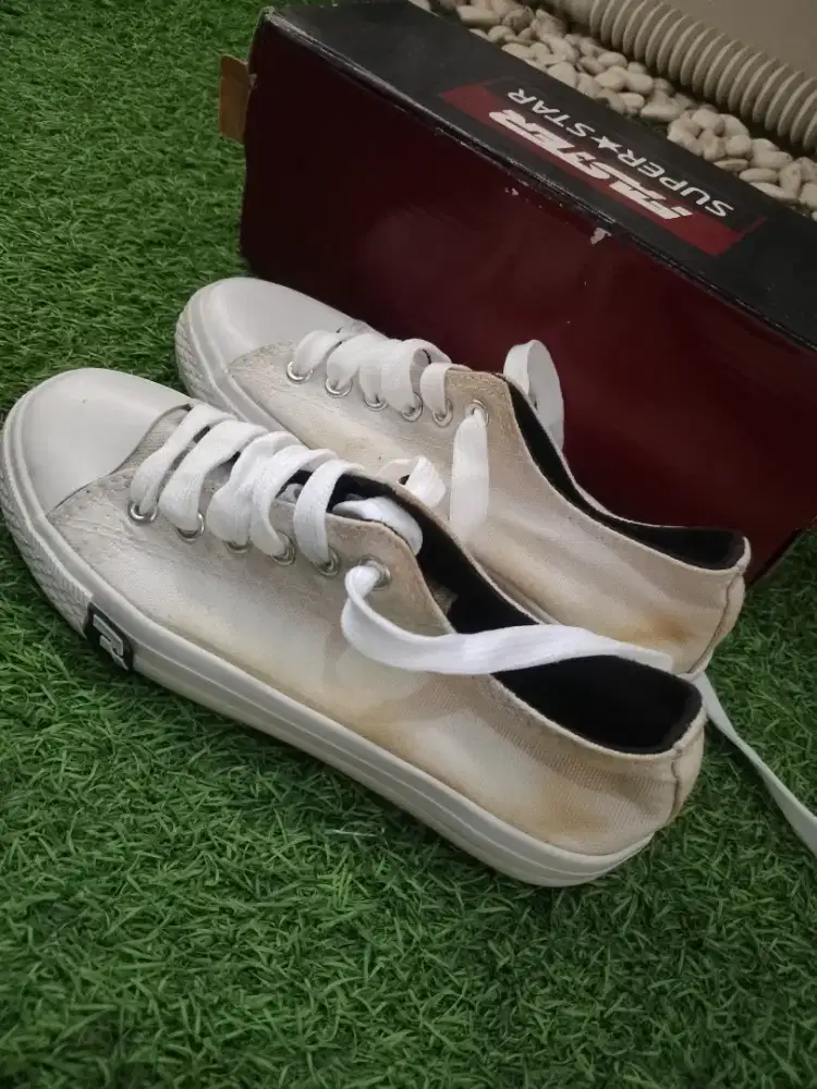 PL sepatu superstar UK 36 kondisi perlu cuci