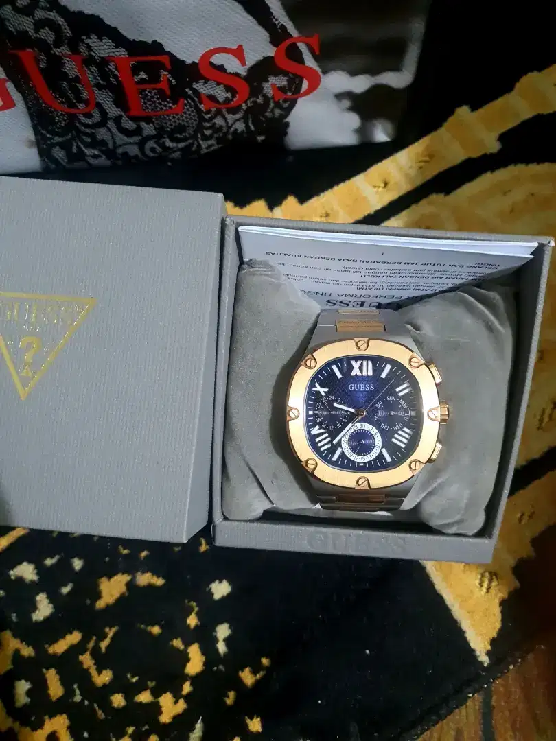 Guess watch authentic preloved like new