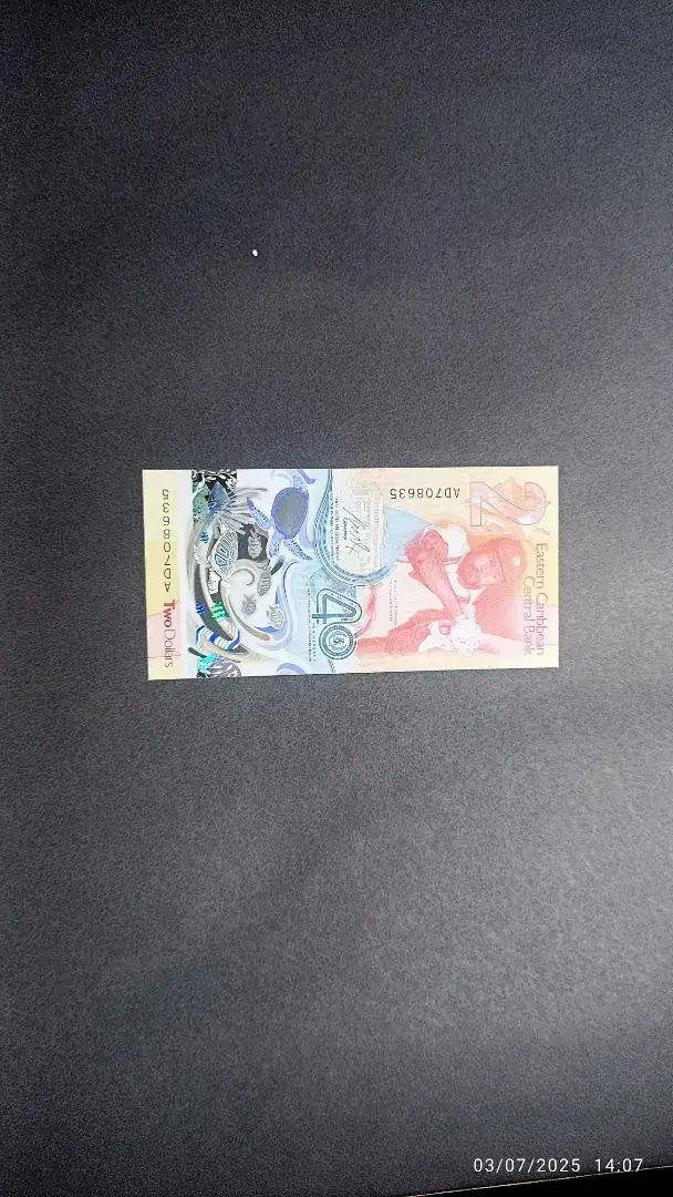 UANG POLYMER EASTERN CARRIBEAN 2 DOLLARS