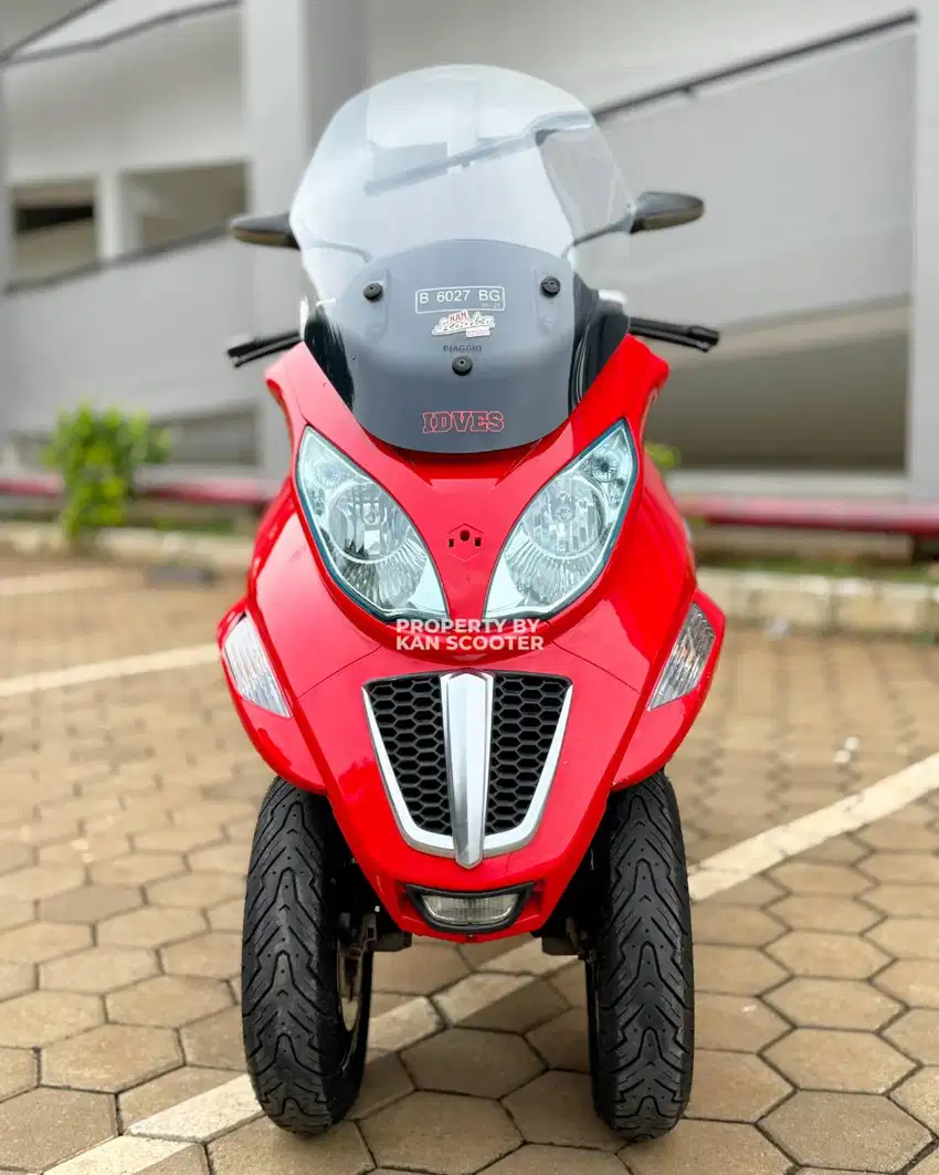 JUAL MURAH PIAGGIO MP3 250 RST AT 2011 MULUS