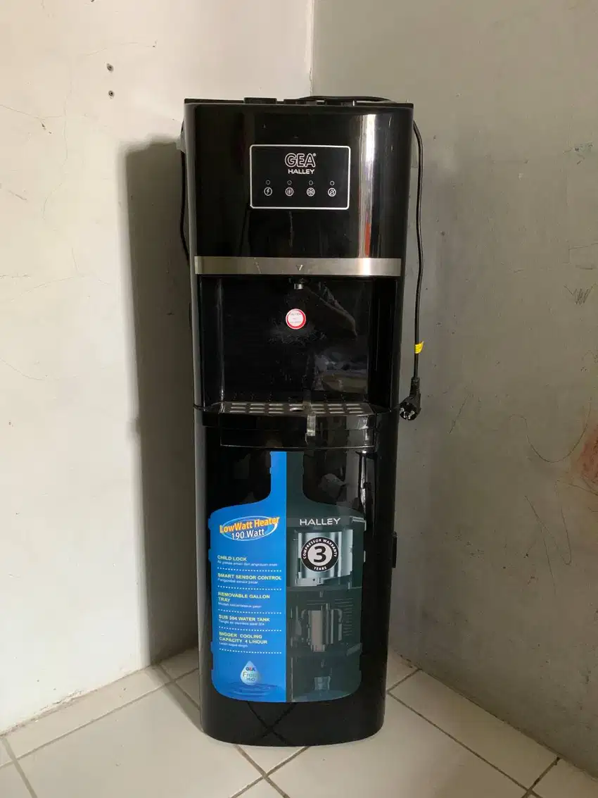 Jual Dispenser GEA HALLEY PRELOVED. Pemakaian dibawah 1 tahun. Kondisi