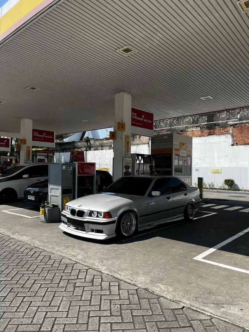 BMW E36 323i MT 1997