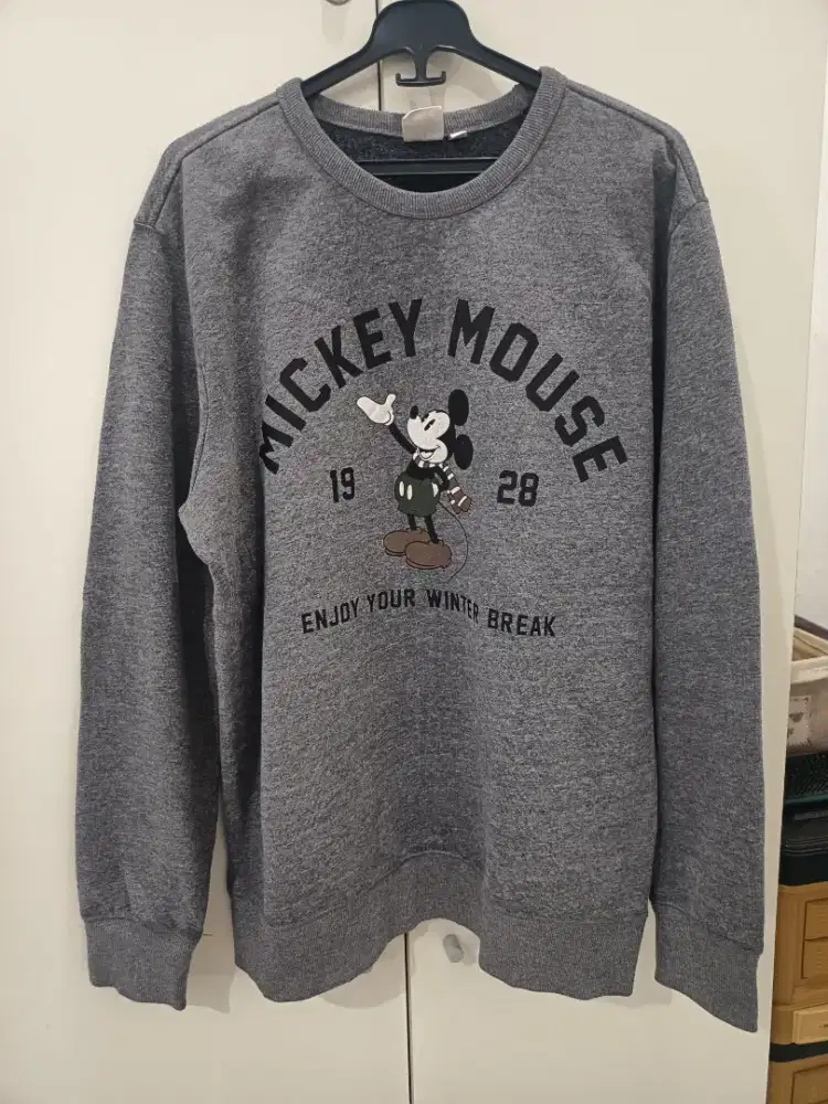 sweater/crewneck mickey mouse disney edition