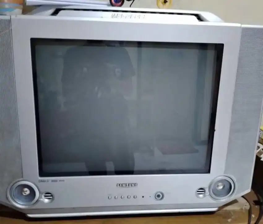 TV tabung layar Flat Samsung 21 Inchi