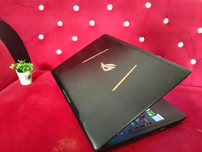Asus rog STRIX gl553vd core i7 -7700Hq Nvidia GTX 1050/siap kerja game