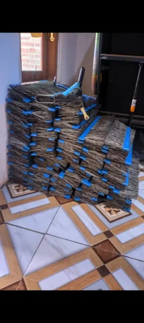 Sikat besi mesin paving 1 kardus