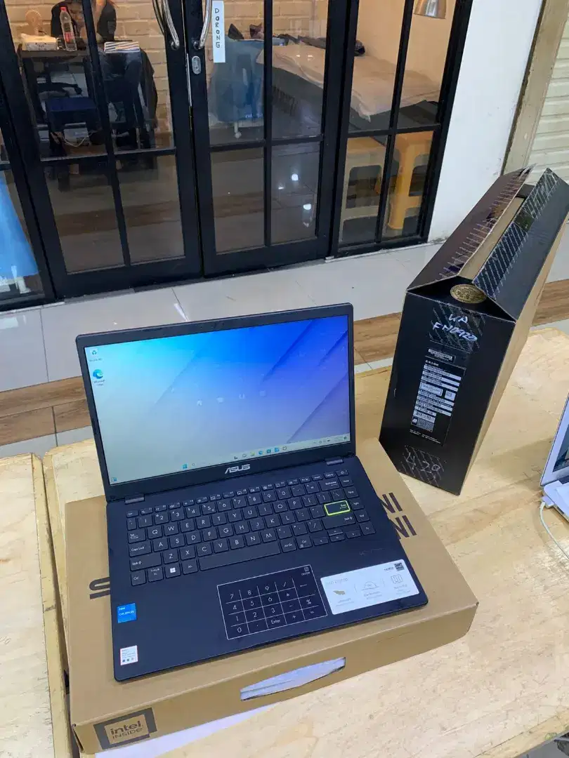 ASUS E410KAO CELERON 4500 RAM8GB SSD256GB BLACK
